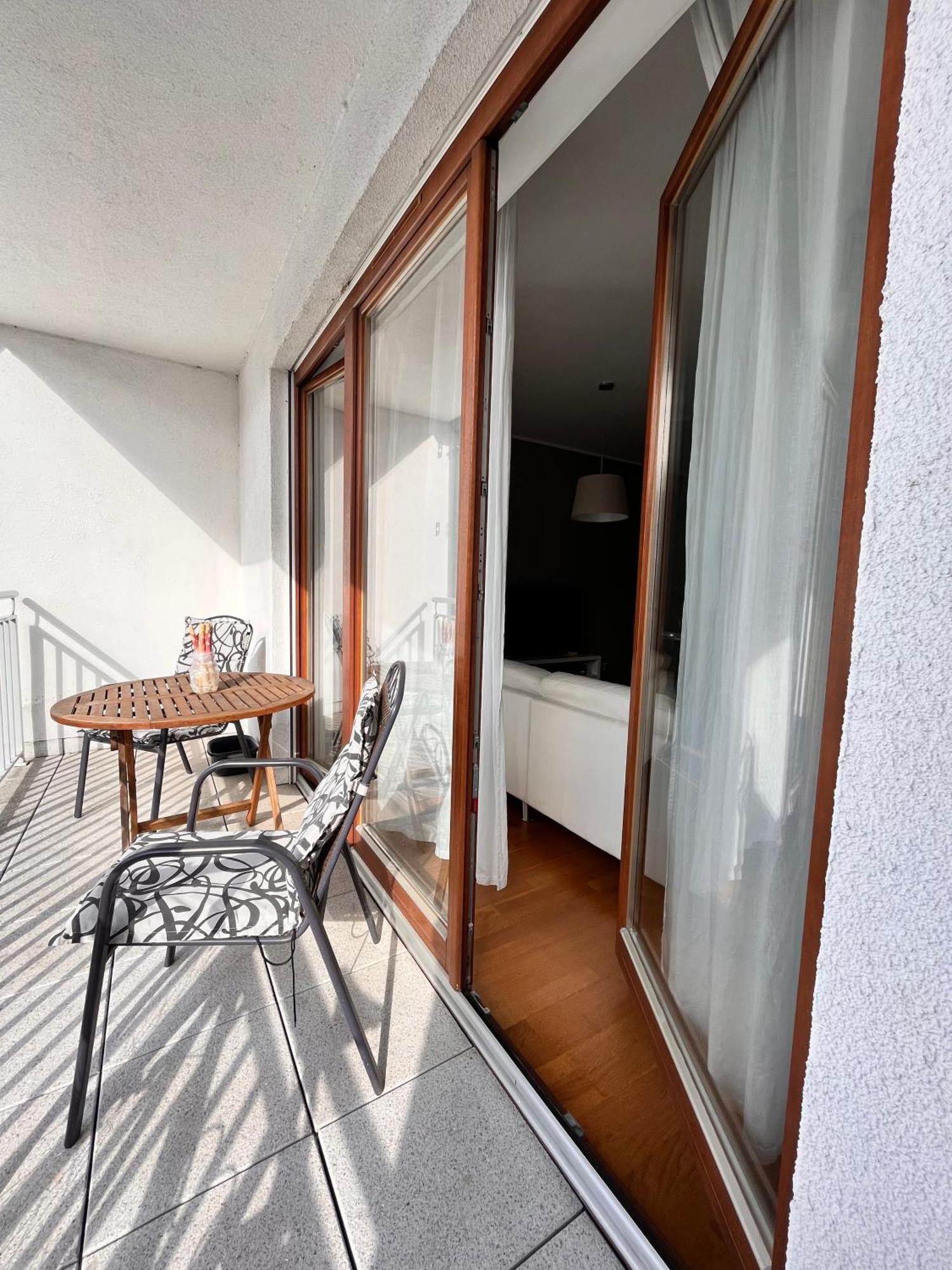 Mercury Two-bedroom & Parking Apartment *