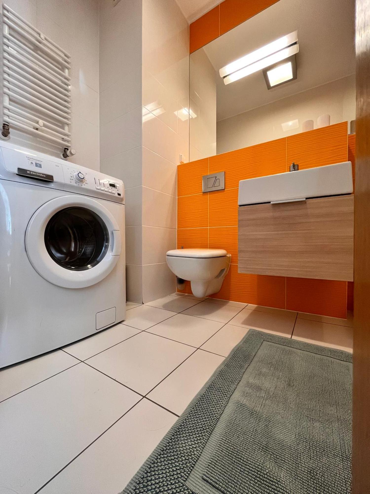 Mercury Two-bedroom & Parking *
