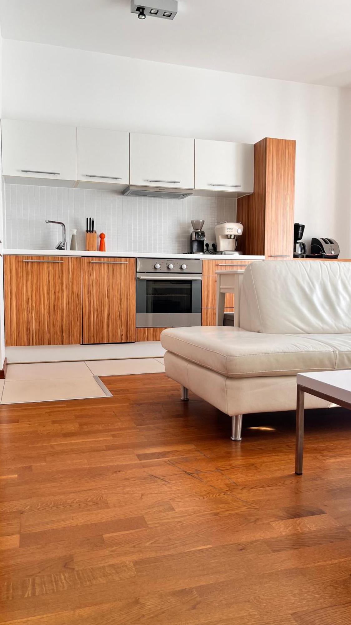 Mercury Two-bedroom & Parking Apartment *