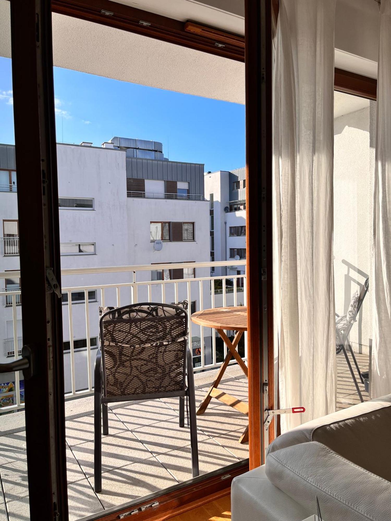 Mercury Two-bedroom & Parking *